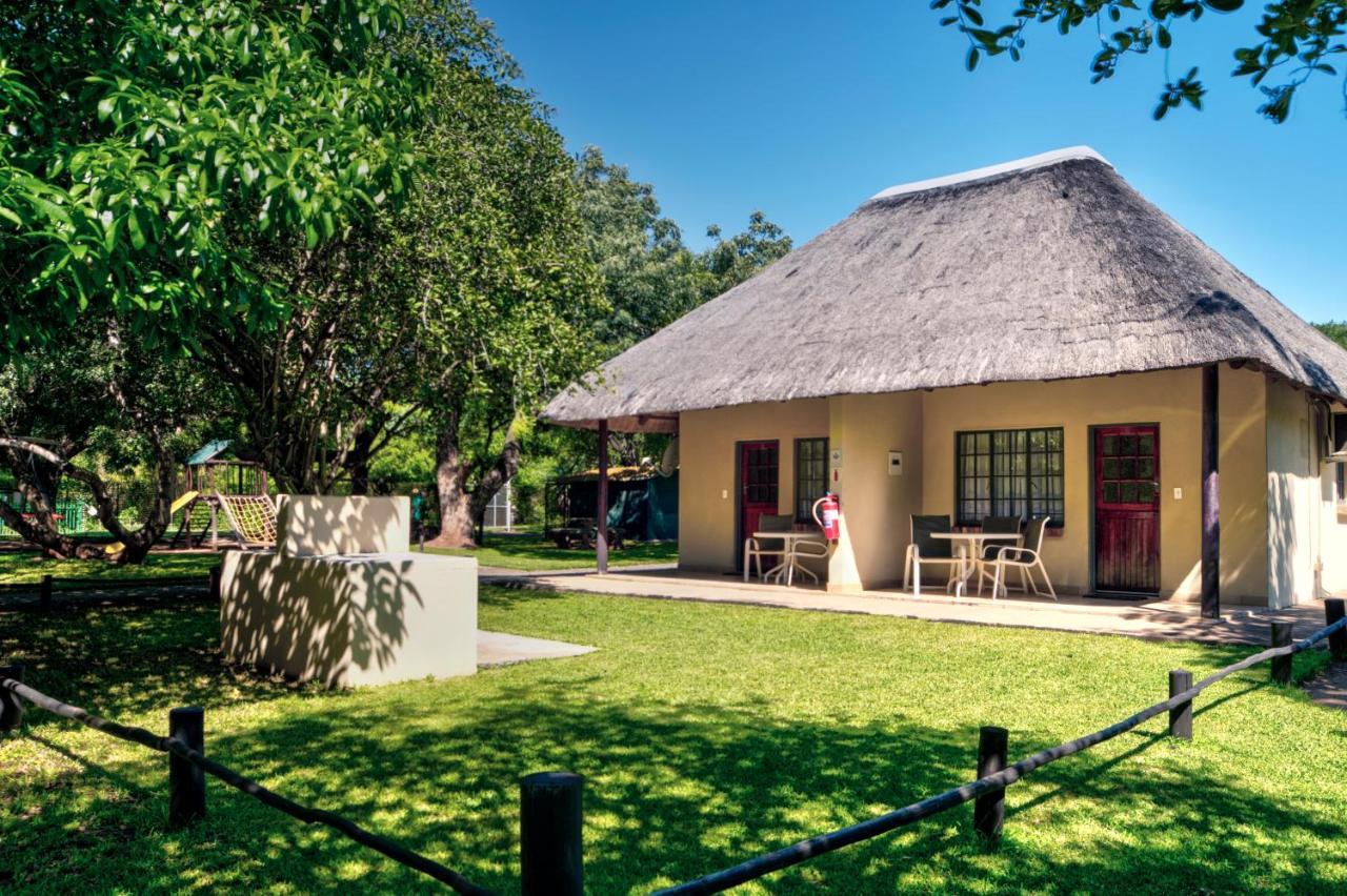 Komati River Chalets Komatipoort Exterior photo