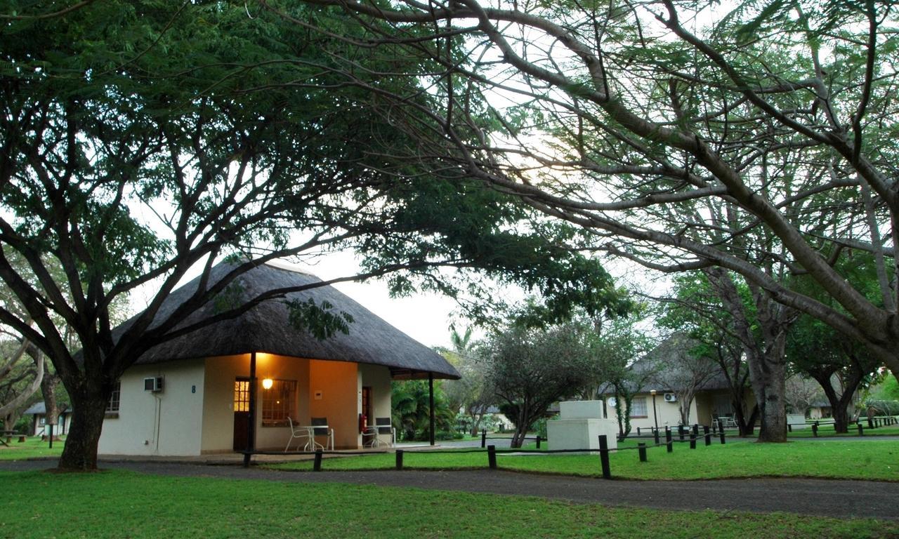 Komati River Chalets Komatipoort Exterior photo
