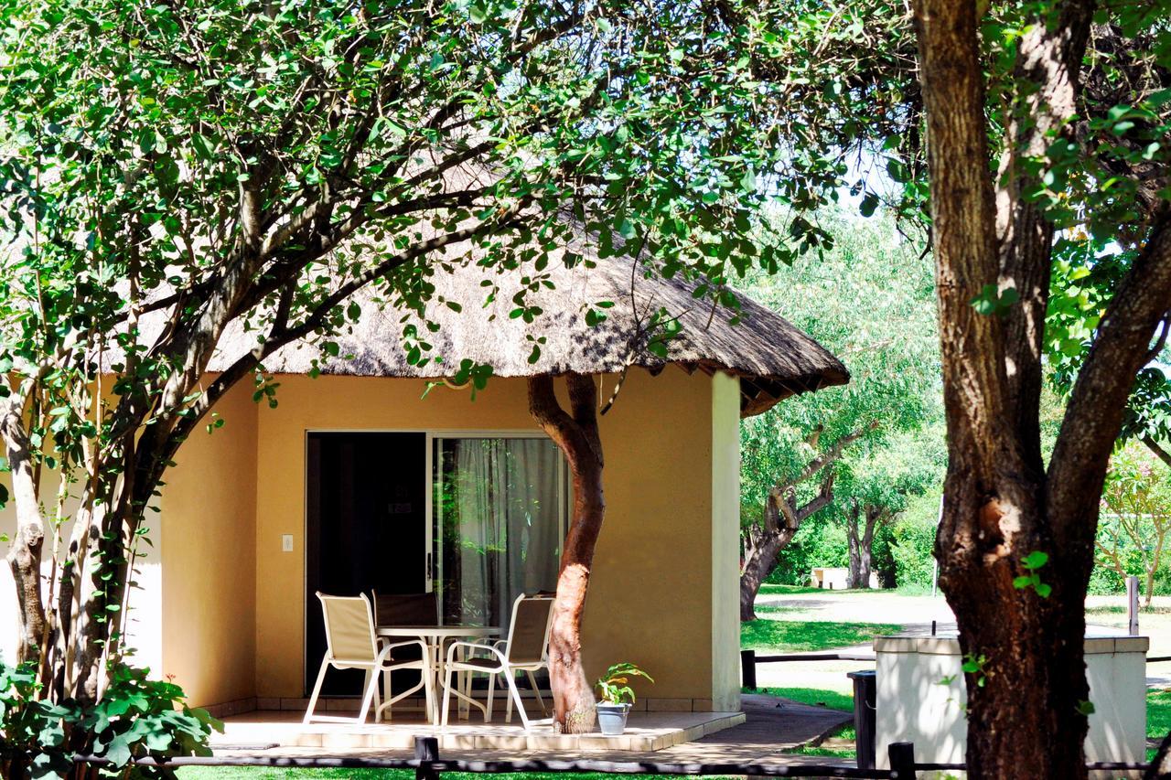 Komati River Chalets Komatipoort Exterior photo